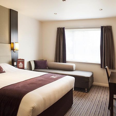 Premier Inn Southwark Borough High St Лондон Экстерьер фото
