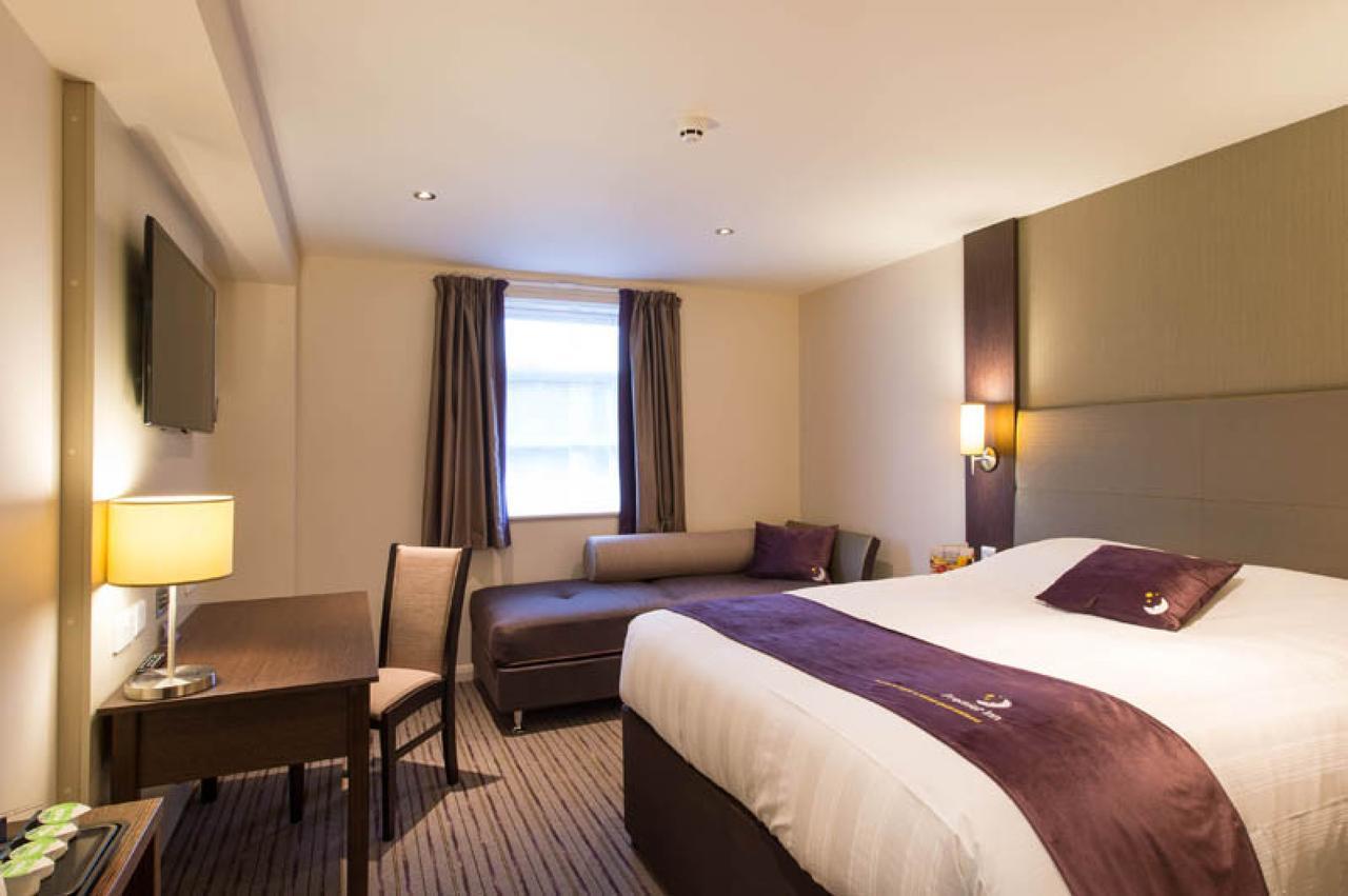 Premier Inn Southwark Borough High St Лондон Экстерьер фото
