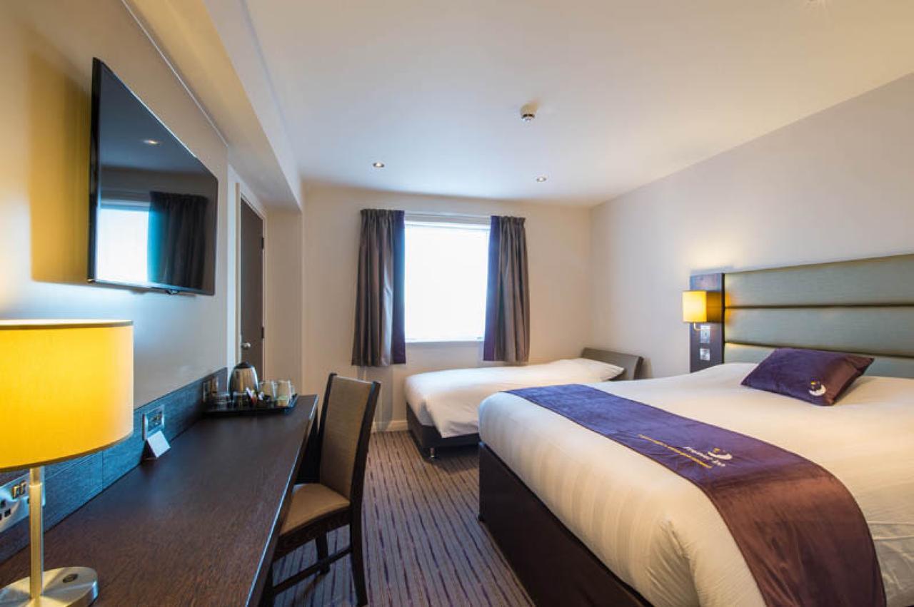 Premier Inn Southwark Borough High St Лондон Экстерьер фото