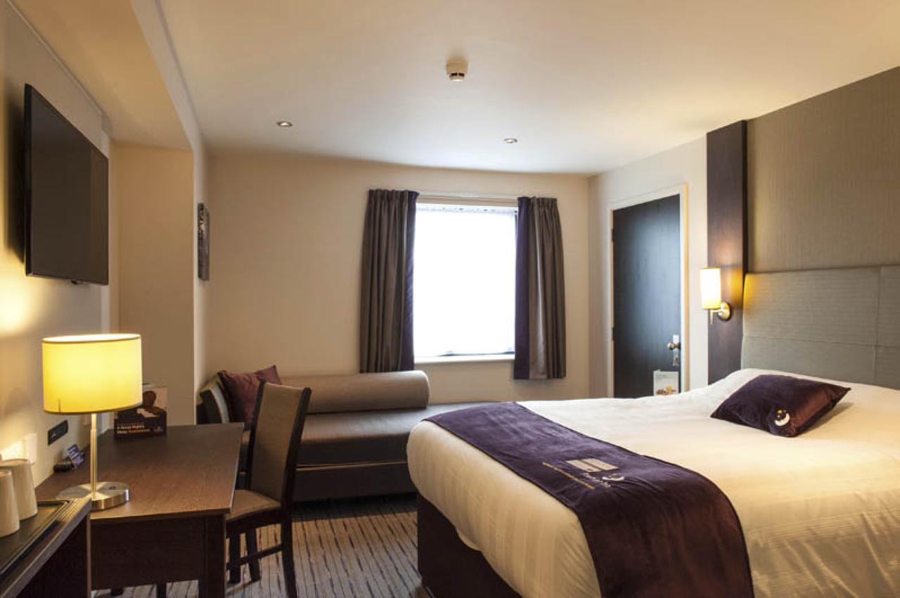Premier Inn Southwark Borough High St Лондон Экстерьер фото