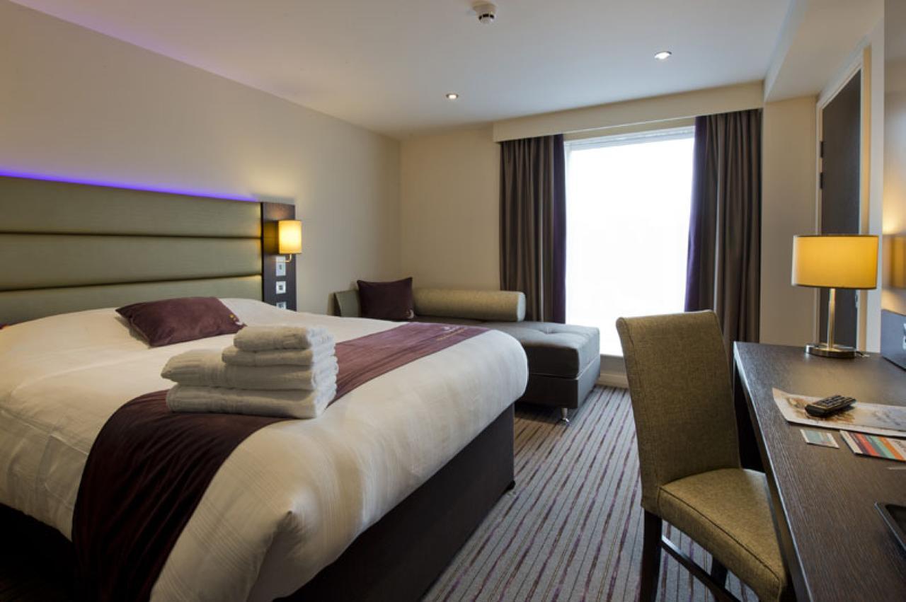 Premier Inn Southwark Borough High St Лондон Экстерьер фото