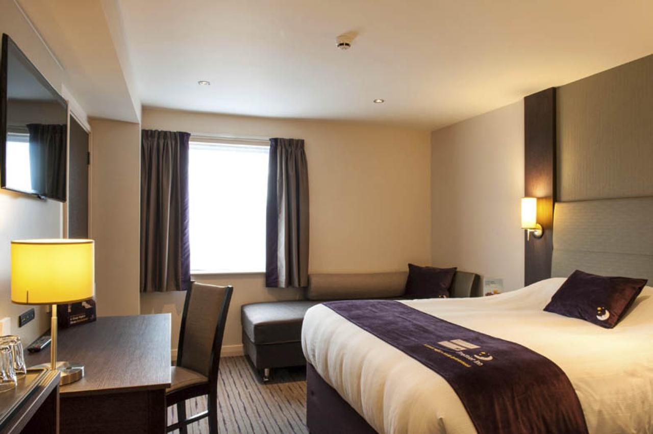 Premier Inn Southwark Borough High St Лондон Экстерьер фото