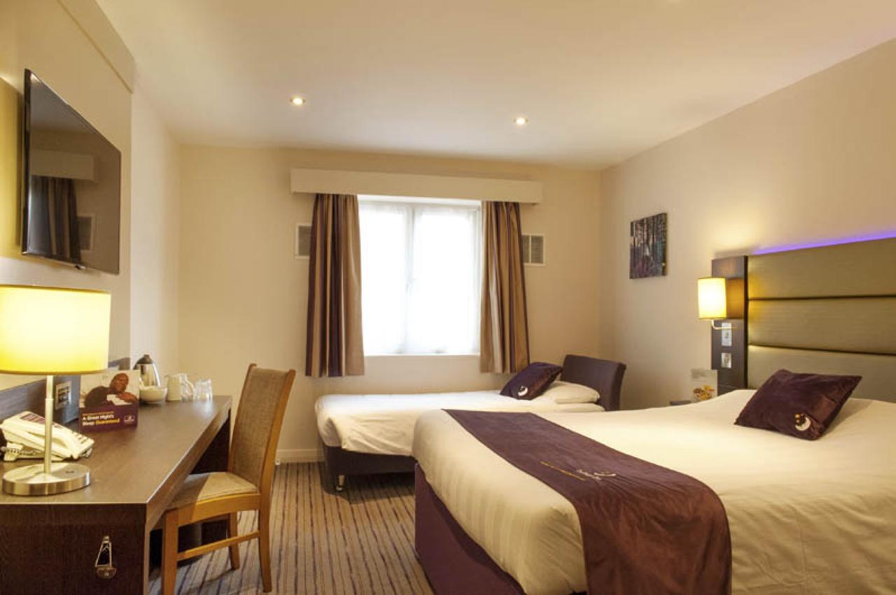 Premier Inn Southwark Borough High St Лондон Экстерьер фото