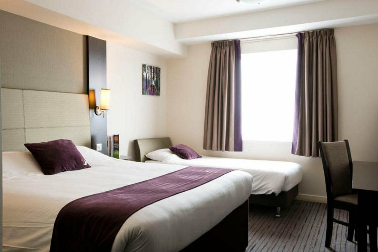 Premier Inn Southwark Borough High St Лондон Экстерьер фото